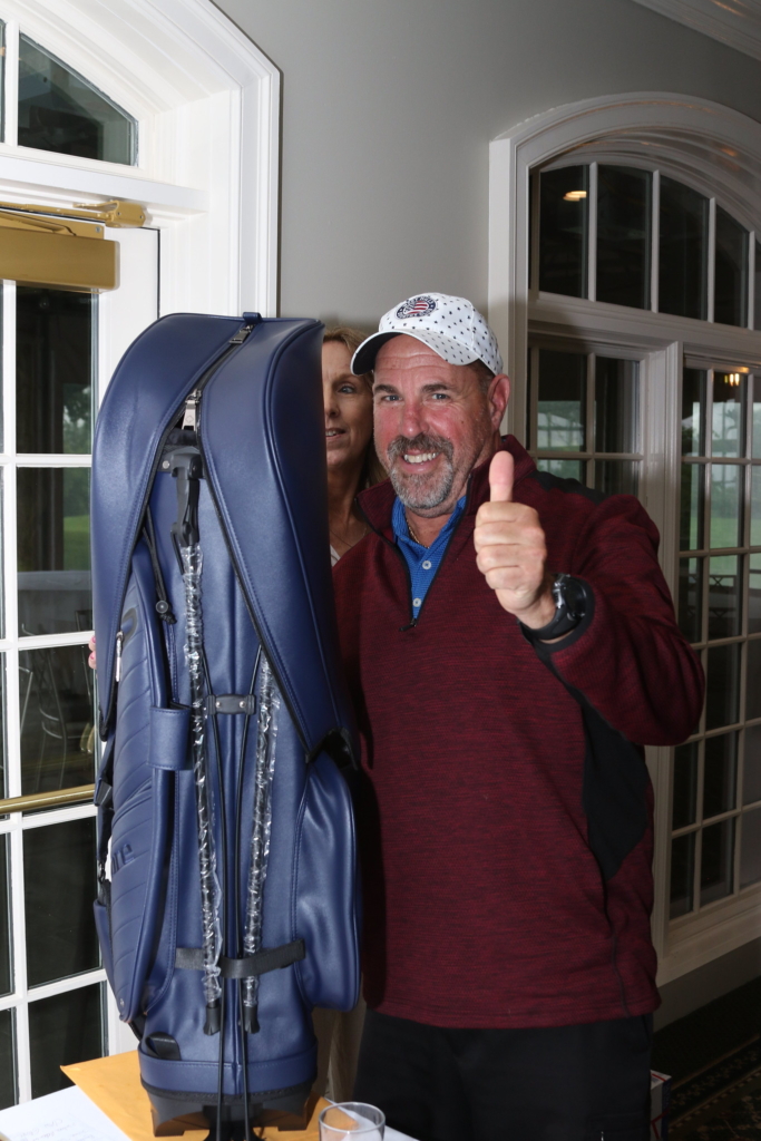 Winner of Caddy Daddy Golf Bag